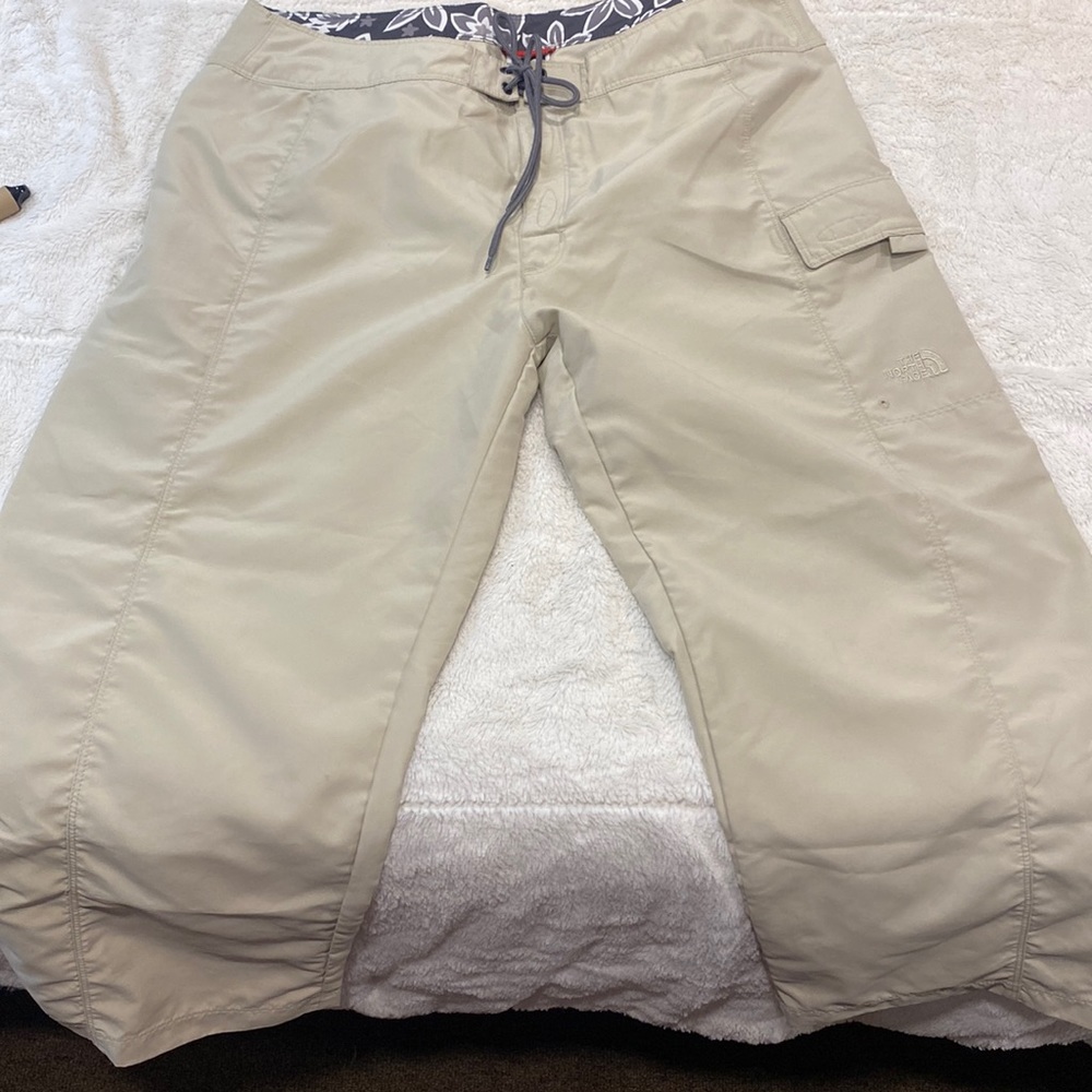 North Face Capris - Picture 2 of 7